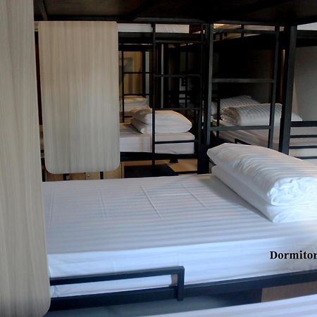 Phuket Marine Poshtel - Sha Plus Chalong Bagian luar foto